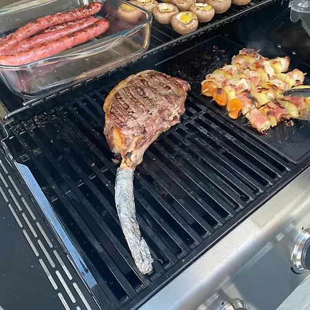 White Lagoon, 6 Guests, 2 Bathrooms, Heated Private Pool, Amazing View, Ac, Fully Equiped !